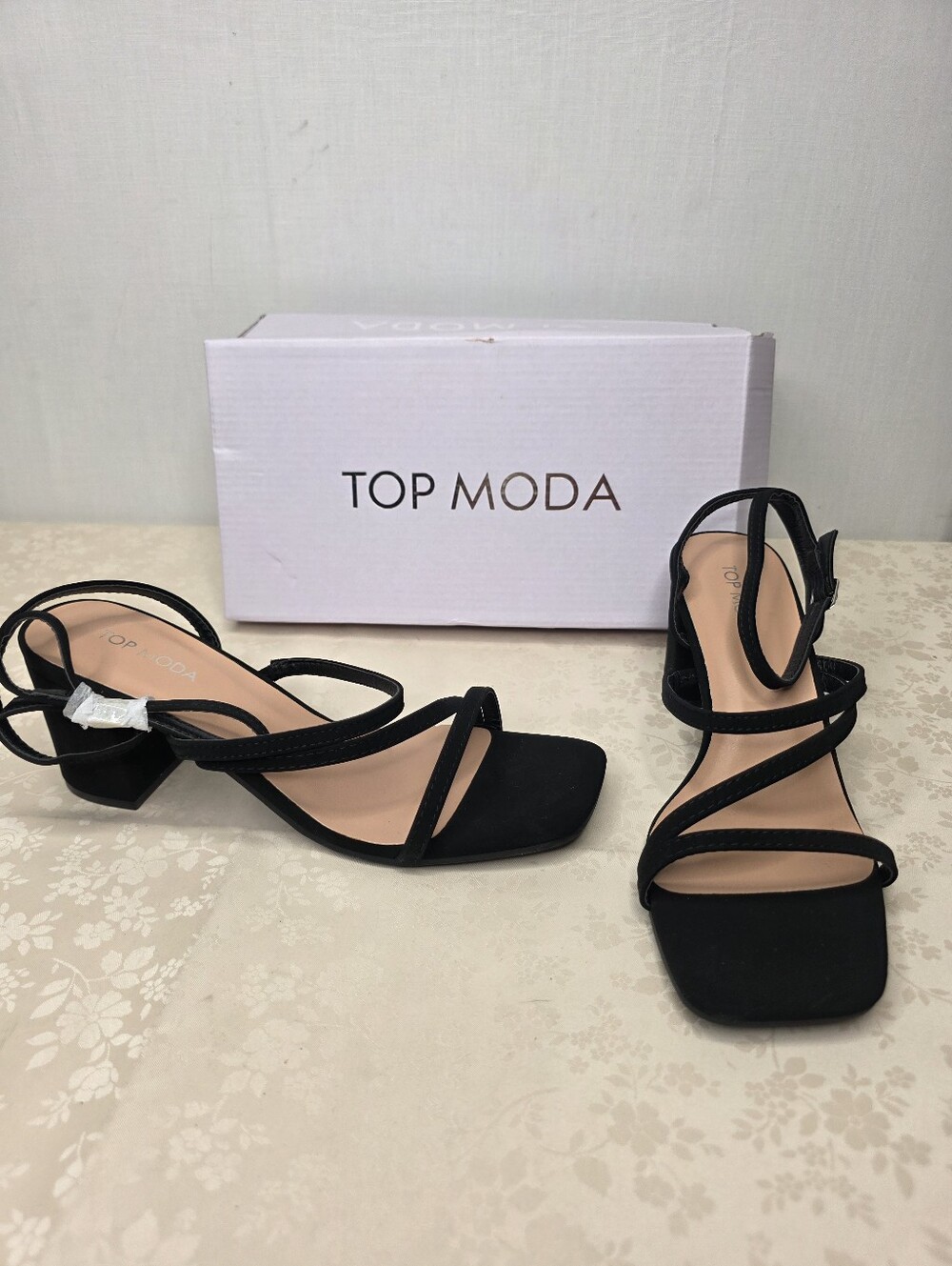 Top Moda Black Strappy Block Heel Sandals ALI-6 Square Toe Size 8.5 NIB